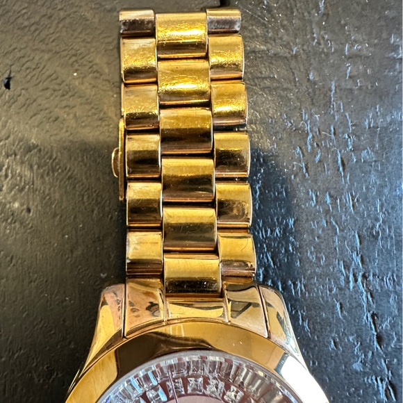 Michael Kors Rose Gold Crystal Watch - Picture 6 of 17